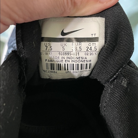 Nike Flex Contact Women's Black and White Sneakers Size 7.5 - Picture 7 of 8